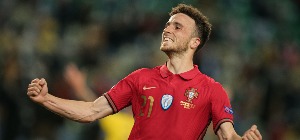 Диогу Жота провел незабываемый вечер, забив 2 гола и отдав результативную передачу за сборную Португалии